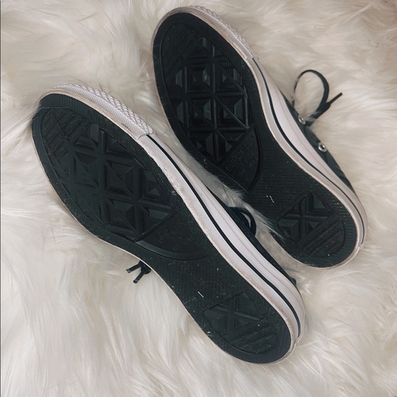 Black Rose Converse - Picture 3 of 4